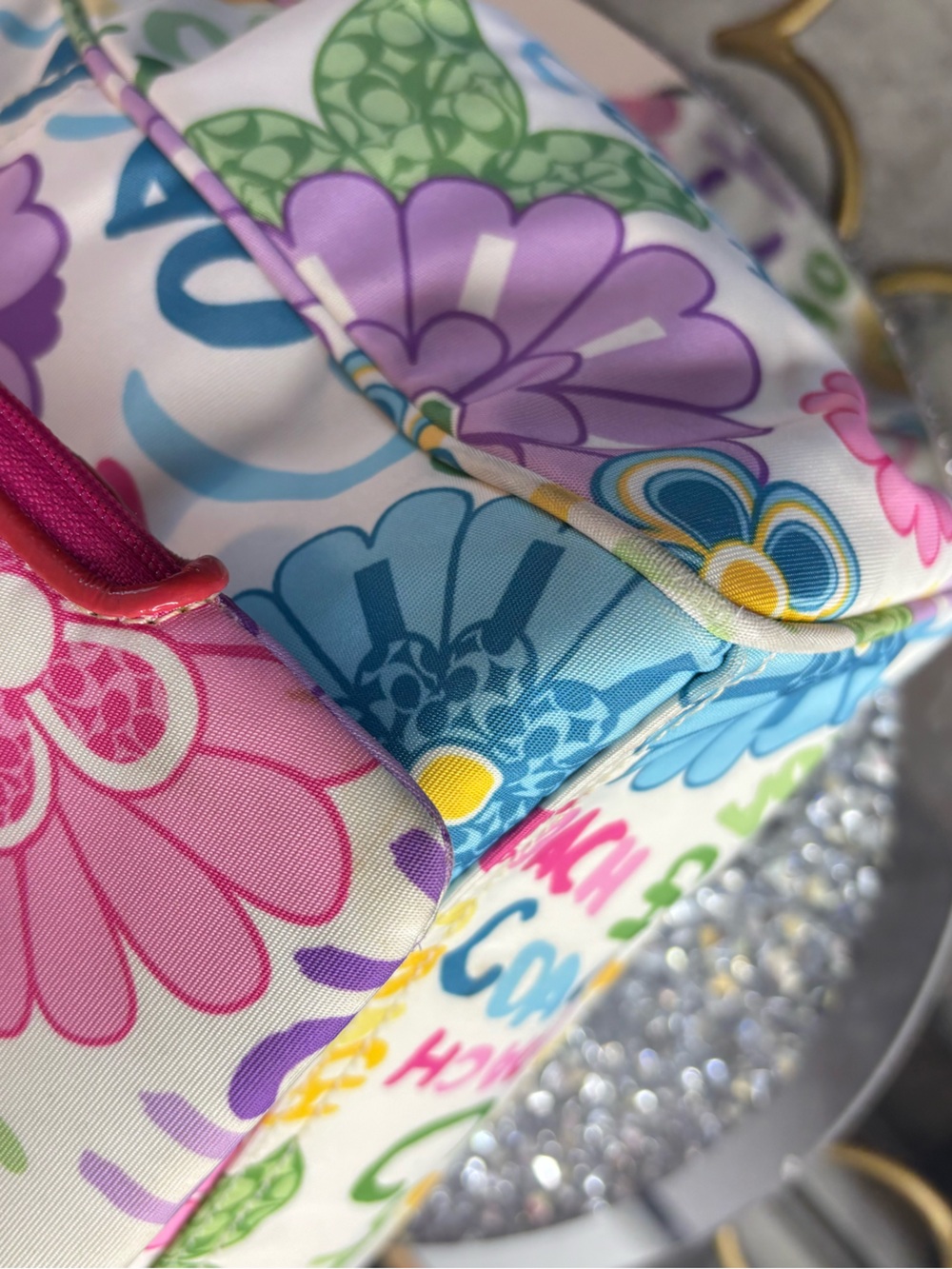 Coach 2010 y2k poppy Daisy Graffiti Floral set EUC - Picture 13 of 16